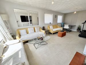 Lounge- click for photo gallery